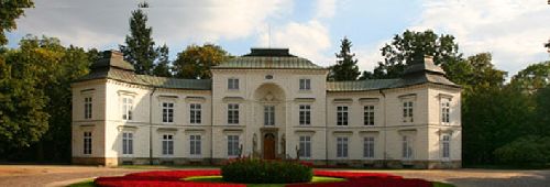 PILS DĀRZU KOMPLEKSS LAZIENKI KRÓLEWSKIE